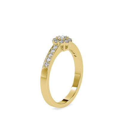 Pretti charming Engagement Diamond Ring